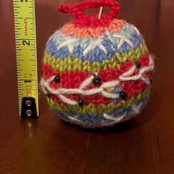 Handmade 100% Wool Knit Christmas Ornaments Set - Mitten Hat & Ball Decoration - Picture 5 of 8